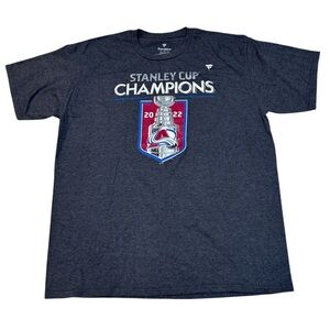 Fanatics Colorado Avalanche 2022 Stanley Cup Champions Logo T-Shirt Men’s XL